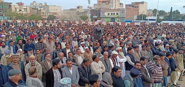 Sheikh abdul khalil, philanthropies, of, lalamusa, edhi of lalamusa, died, today, ch, qamar uz zaman kaira,and, ch. nadeem asghar kaira, participated in funderal, prayer