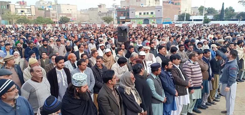 Sheikh abdul khalil, philanthropies, of, lalamusa, edhi of lalamusa, died, today, ch, qamar uz zaman kaira,and, ch. nadeem asghar kaira, participated in funderal, prayer