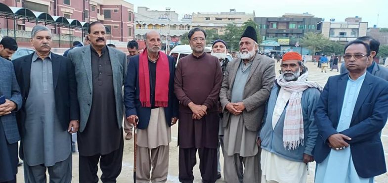 Sheikh abdul khalil, philanthropies, of, lalamusa, edhi of lalamusa, died, today, ch, qamar uz zaman kaira,and, ch. nadeem asghar kaira, participated in funderal, prayer