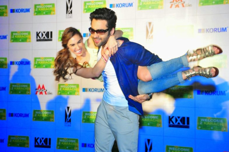 Lauren, Gottlieb ,Looks, Super, beautiful, In, Ripped Jeans, and ,Yellow, Top 