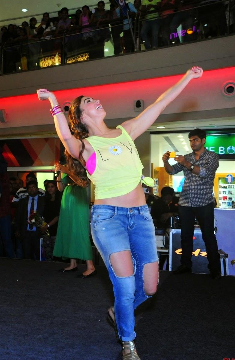 Lauren, Gottlieb ,Looks, Super, beautiful, In, Ripped Jeans, and ,Yellow, Top 