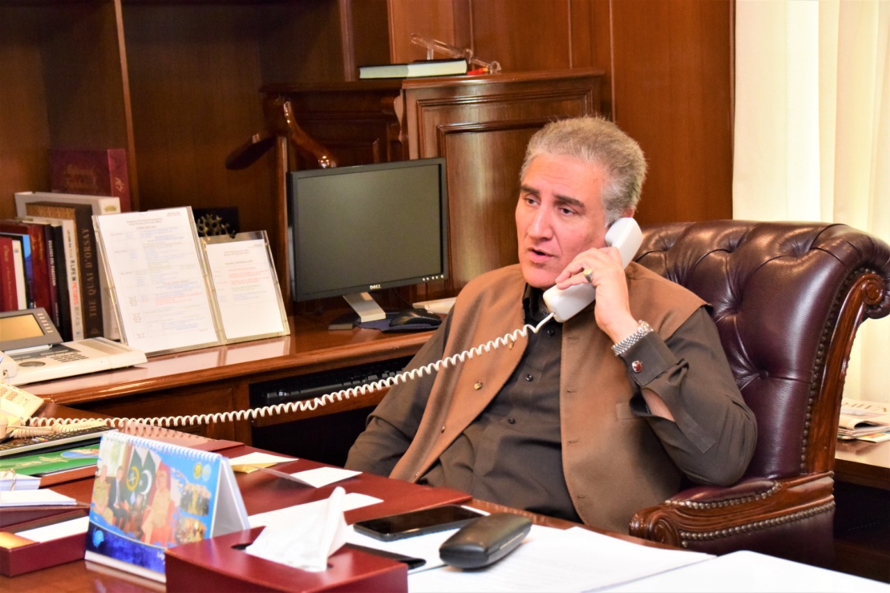Foreign Minister Makhdoom Shah Mehmood Qureshi telphone contact with Sri Lankan counterpart Tilak Marapana