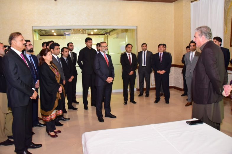 Foreign Minister Makhdoom Shah Mehmood Qureshi / Tuckers