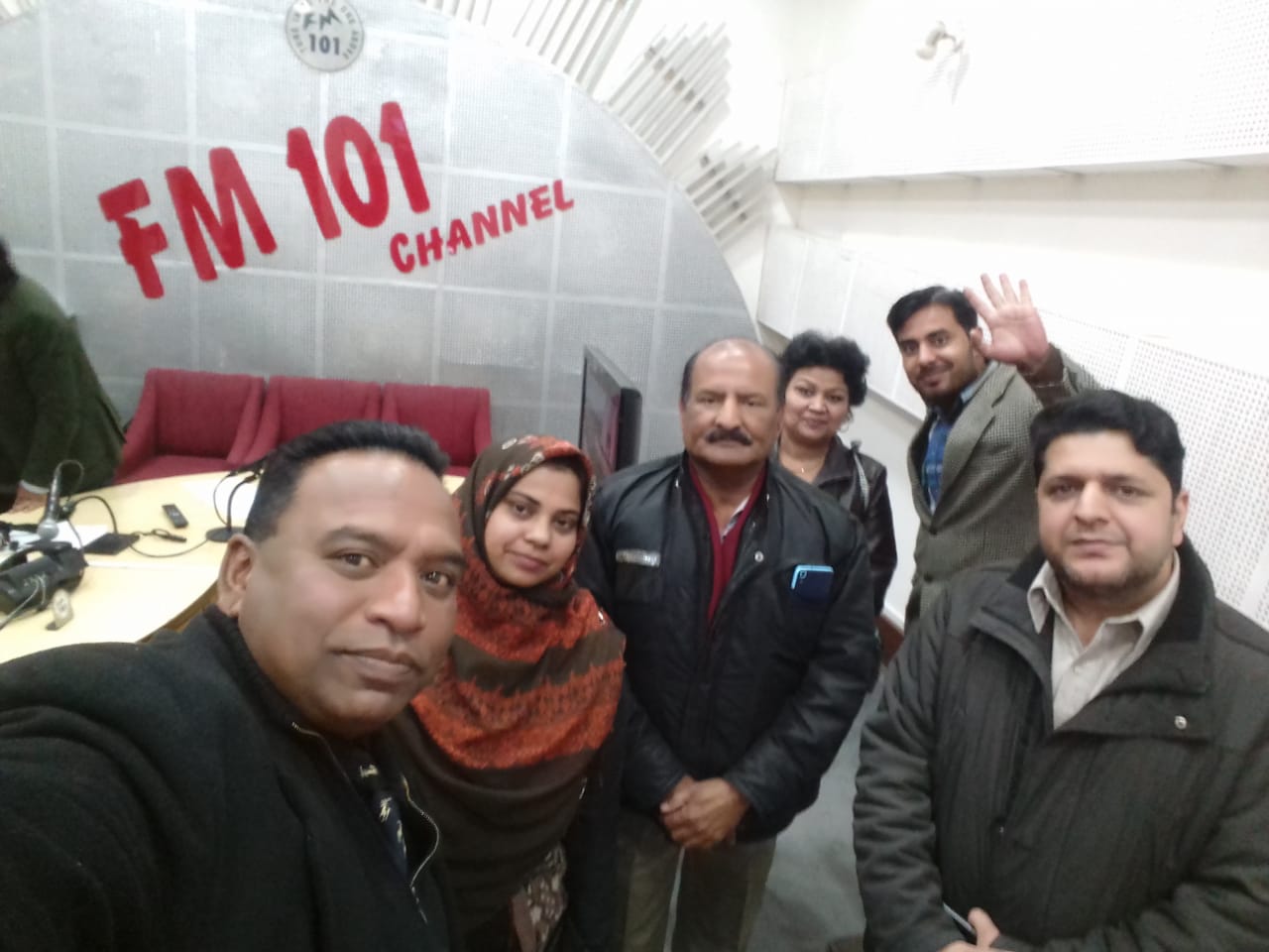 Radio FM 101 special program "Hum sab ka Pakistan" to express solidarity with Pakistan Forces