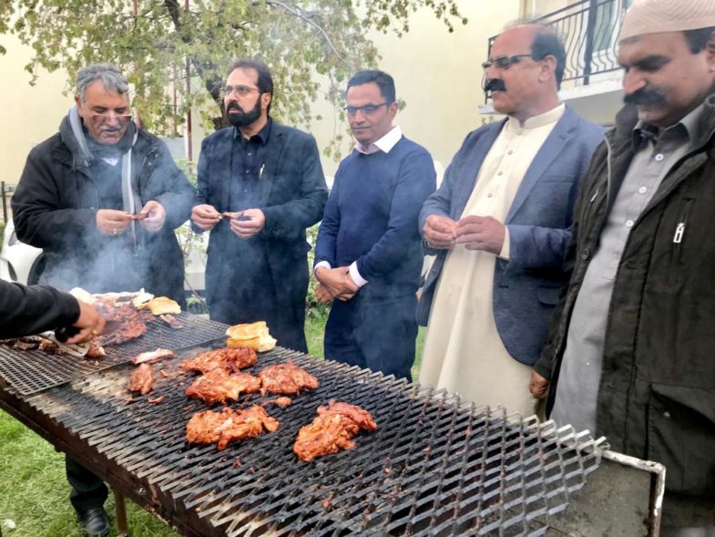 PRESIDENT, PMLN, YOUTH WING, FRANCE, ARRANGED, BAR B Q, PARTY, IN, FAVOR, OF, FRIENDS, OF, SOCIAL, AND, POLITICAL, SECTOR, OF, FRANCE