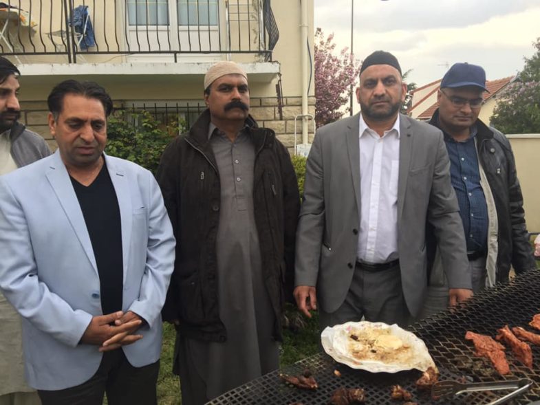 PRESIDENT, PMLN, YOUTH WING, FRANCE, ARRANGED, BAR B Q, PARTY, IN, FAVOR, OF, FRIENDS, OF, SOCIAL, AND, POLITICAL, SECTOR, OF, FRANCE