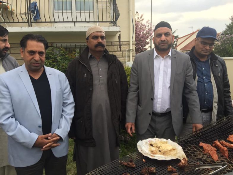 PRESIDENT, PMLN, YOUTH WING, FRANCE, ARRANGED, BAR B Q, PARTY, IN, FAVOR, OF, FRIENDS, OF, SOCIAL, AND, POLITICAL, SECTOR, OF, FRANCE