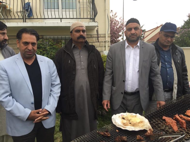 PRESIDENT, PMLN, YOUTH WING, FRANCE, ARRANGED, BAR B Q, PARTY, IN, FAVOR, OF, FRIENDS, OF, SOCIAL, AND, POLITICAL, SECTOR, OF, FRANCE