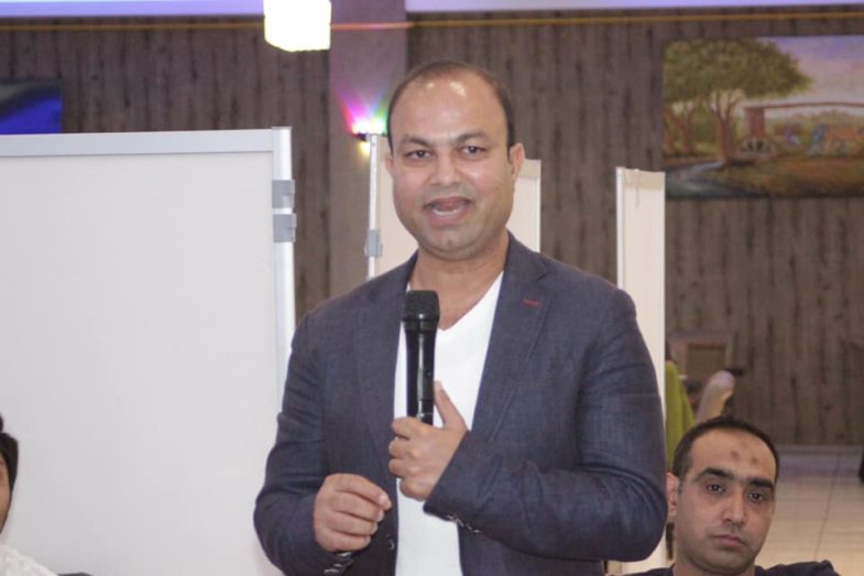 sheikh naimat ullah, arranged, a, grand, dinner, as, a, eid, party,in, favor, of, PTI, France, leaders, and, office, bearers, and, workers