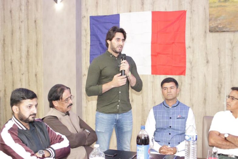 sheikh naimat ullah, arranged, a, grand, dinner, as, a, eid, party,in, favor, of, PTI, France, leaders, and, office, bearers, and, workers