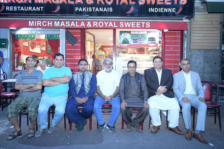 MIRZA SAJID JARRAL, OF, PARIS, RENOWN, BUSINESSMAN, ARRANGED, A , DINNER, IN, FAVOR, OF, HIS, FRIEND, PRESIDENT, OVERSEAS, UNITY, FRANCE, CH. ASHFAQ JUTT 