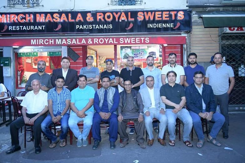 MIRZA SAJID JARRAL, OF, PARIS, RENOWN, BUSINESSMAN, ARRANGED, A , DINNER, IN, FAVOR, OF, HIS, FRIEND, PRESIDENT, OVERSEAS, UNITY, FRANCE, CH. ASHFAQ JUTT 