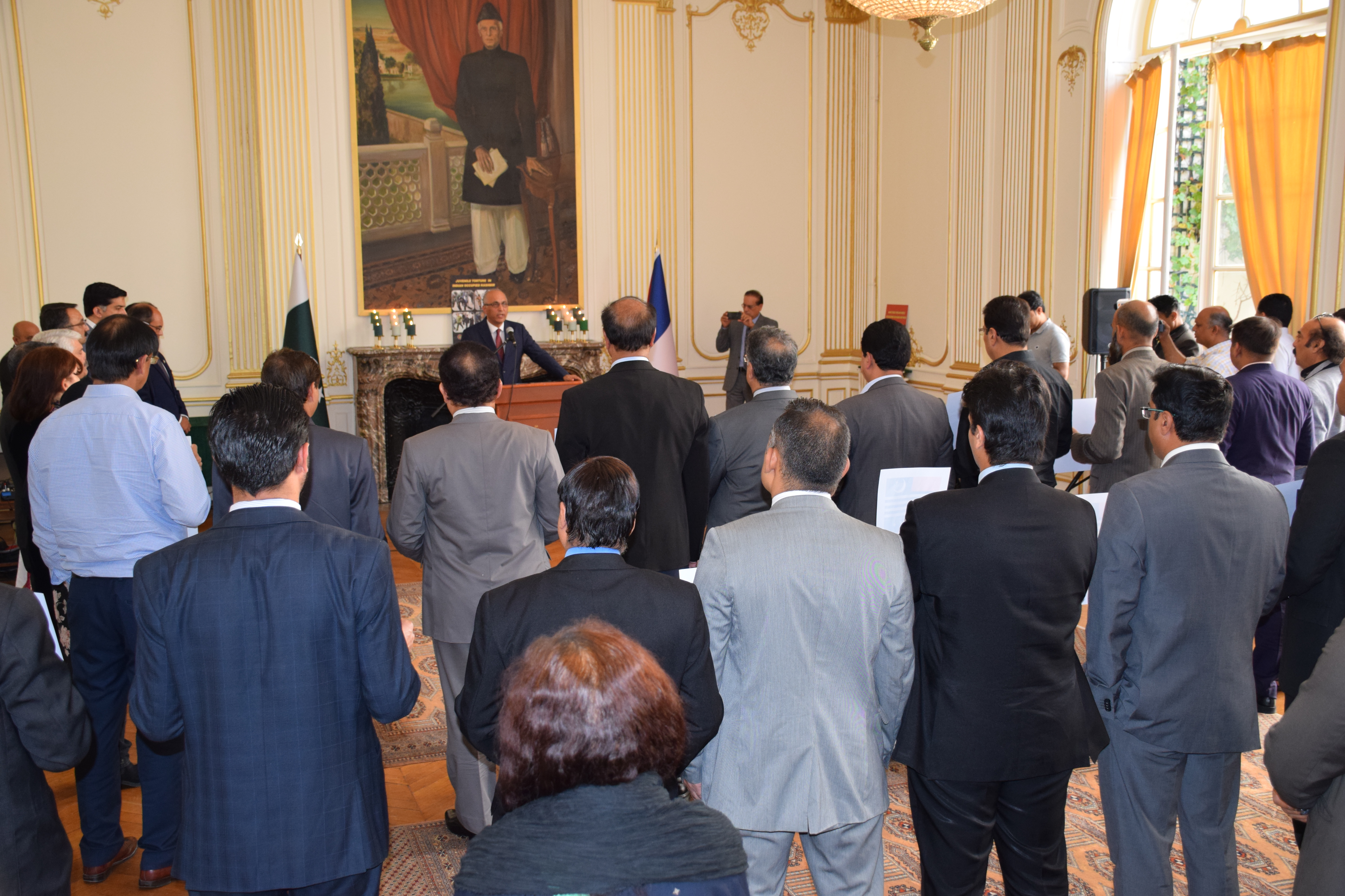 Pak, Community ,of, France, expressed ,solidarity, with ,Kashmiris, AT, EMBASSY, OF, PAKISTAN, IN, FRANCE