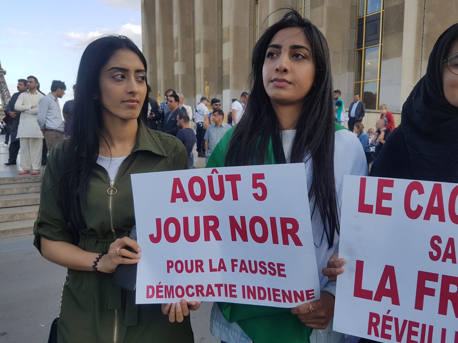 Paris, Pakistani, and, Kashmiri, community, observed, Indian, Independence, day, as, black day, and, raised, protest, on, eifel tower, paris,