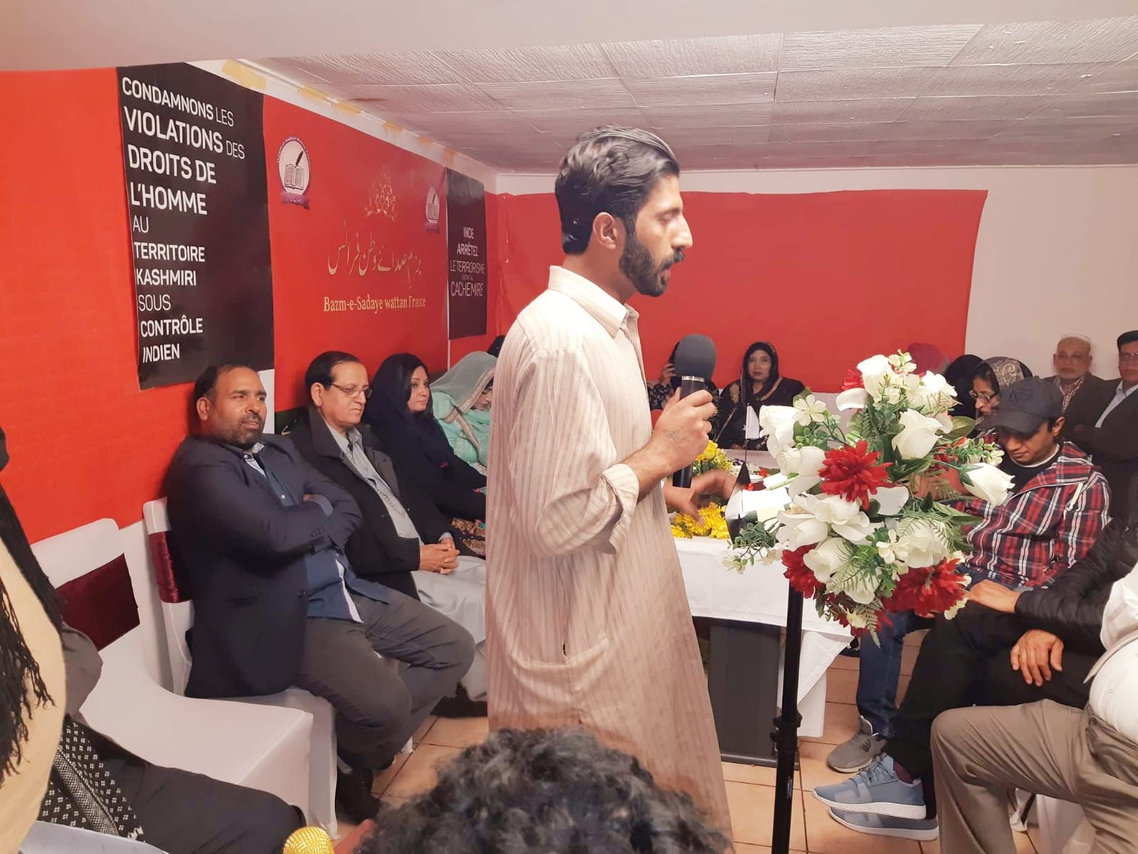 poetry, context, in, favor, of, Kashmiri, People, at, Paris, Roohi Bano, and, other, poets, addressed, the, poetry