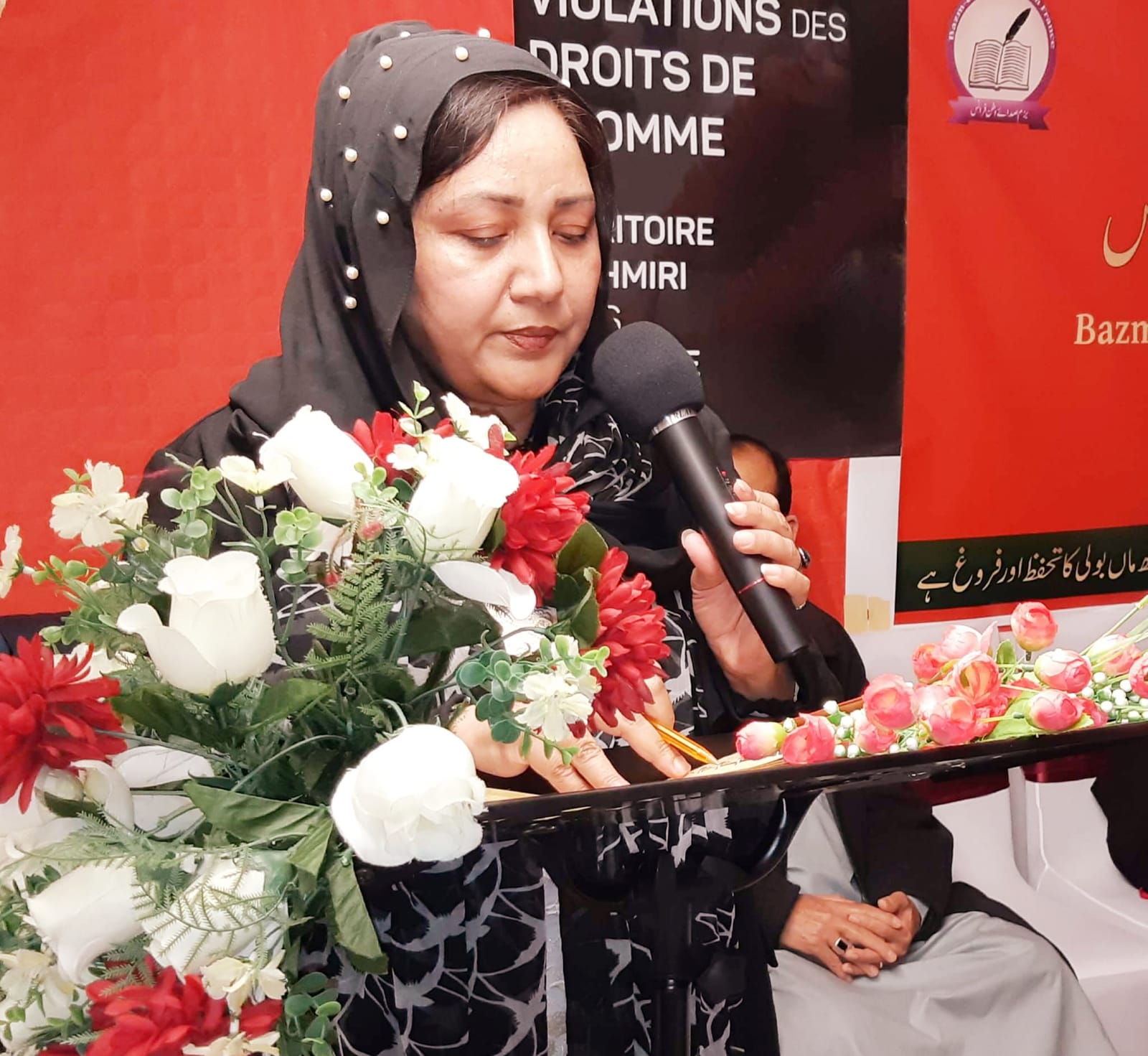 poetry, context, in, favor, of, Kashmiri, People, at, Paris, Roohi Bano, and, other, poets, addressed, the, poetry