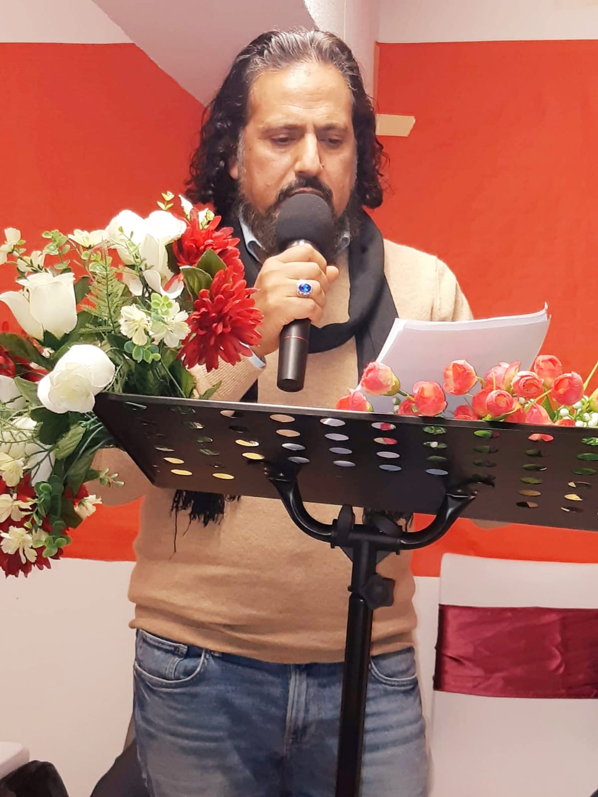 poetry, context, in, favor, of, Kashmiri, People, at, Paris, Roohi Bano, and, other, poets, addressed, the, poetry