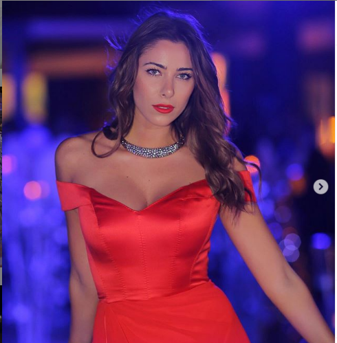 the, lady, dancing, wiht, mahira khan, at, eifel tower, was, lebanian, actress, , and, the, song, was, ilmat al jasim's, an, emirates, singer