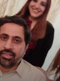 Tick Tock, Model, Hareem Shah's, picture, with, Shah Mehmood Qureshi, all, People, got, amazed, on, new, photos