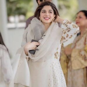 MAWRA HUSSAIN, IS, EXPECTING, A, NEW, VIRAL, VIDEO, HIT, THE, SCNE