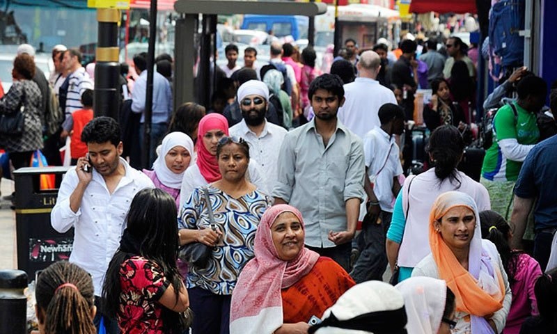 بنگلہ دیش میں پھنسے 300 پاکستانی طلبہ کی مدد کیلئے دہائی