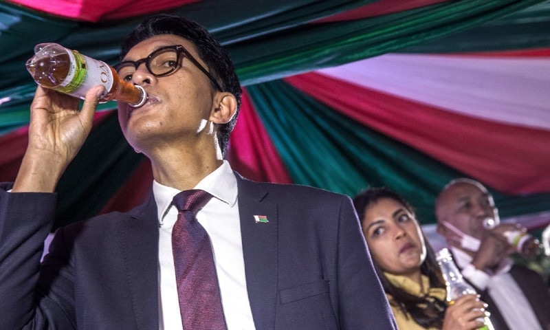 کورونا وائرس کے خلاف مدافعاتی نظام کو توقیت دینے والی ‘کرشماتی افریقی دوا’ پر ڈبلیو ایچ او کا ردعمل