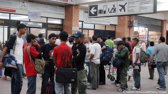 کرونا وائرس کی صورتحال کو کمزوری کے بجائے اپنی طاقت بنانے والے اٹھ کھڑے ہوئے مگرحکومت کا تذبذب سب سے بڑی رکاوٹ