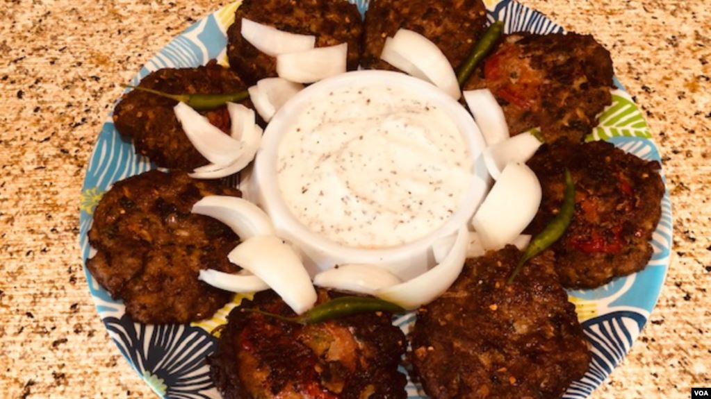 اصل چپلی کباب کا راز: مکئی کا آٹا