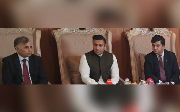 overseas, Pakistanis, will, be, awarded, employments, at, returning, to, Pakistan