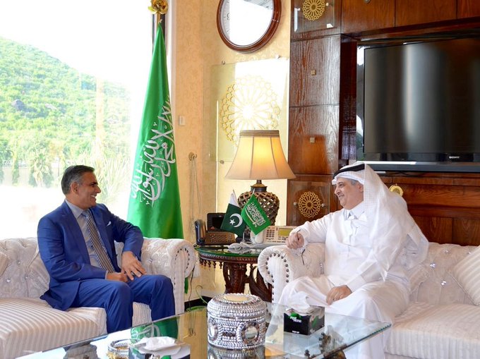 پی آئی اے نے سعودیہ کیلئے پروازوں میں اضافے کی اجازت مانگ لی،قومی ائرلائن کے سی ای او کی سعودی سفیر سے ملاقات