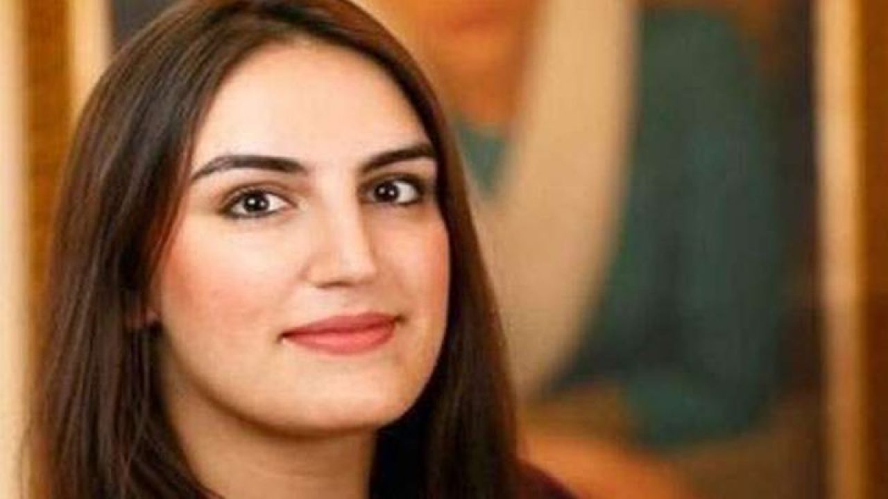 امریکہ میں کسی سے وابستہ نہیں، مرتضیٰ چوہدری امارات میں ہوتے ہیں، پیپلز پارٹی اور بختاور بھٹو نے منگنی کے کارڈ پر سوالات کی وضاحت جاری کردی