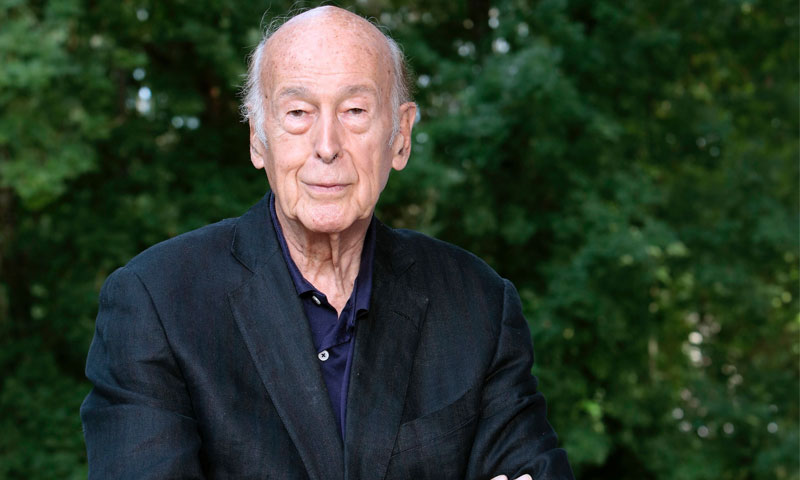 سابق فرانسیسی صدر گسکارڈ ڈی اسٹیننگ کورونا کے باعث انتقال کر گئے