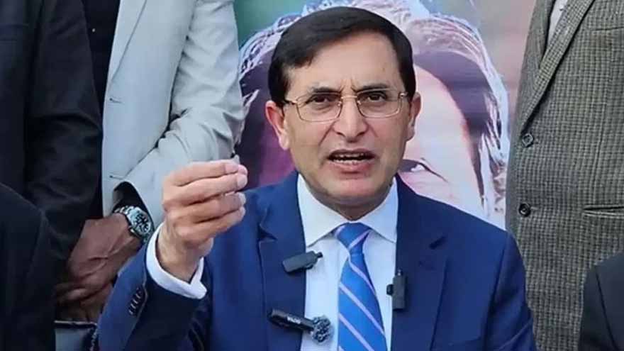 عمران خان کی پمز منتقلی پر پی ٹی آئی برہم، بیرسٹر گوہر کا سپریم کورٹ کے حکم کی خلاف ورزی کا الزام