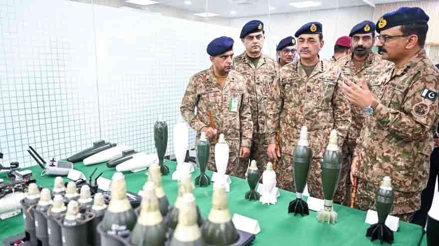 فیلڈ مارشل عاصم منیر کا واہ کینٹ میں پاکستان آرڈیننس فیکٹریز کا دورہ، دفاعی پیداوار اور برآمدات کا جائزہ