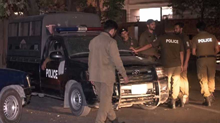 لاہور کے علاقے بادامی باغ میں فائرنگ، دو پولیس اہلکار شہید، انتقامی کارروائی کا شبہ