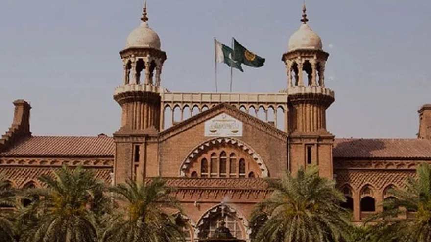 لاہور ہائی کورٹ کا تاریخی فیصلہ: افغان میڈیکل طلبہ کو کالجز سے نکالنے اور امتحانات منسوخ کرنے پر پابندی
