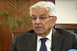 خواجہ آصف کا بڑا دعویٰ: پاکستان میں بیوروکریسی ہی واحد طبقہ ہے جو احتساب سے محفوظ رہا