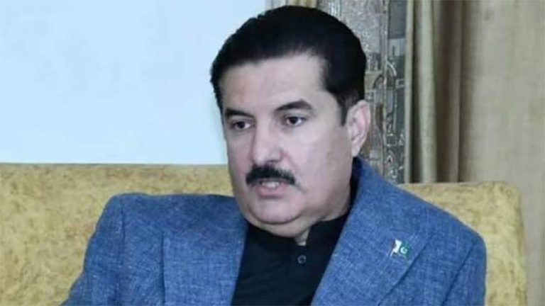 گورنر خیبر پختونخوا کا انتباہ، دہشت گردی کے خطرے کے دوران سیاسی احتجاج کی کوئی گنجائش نہیں