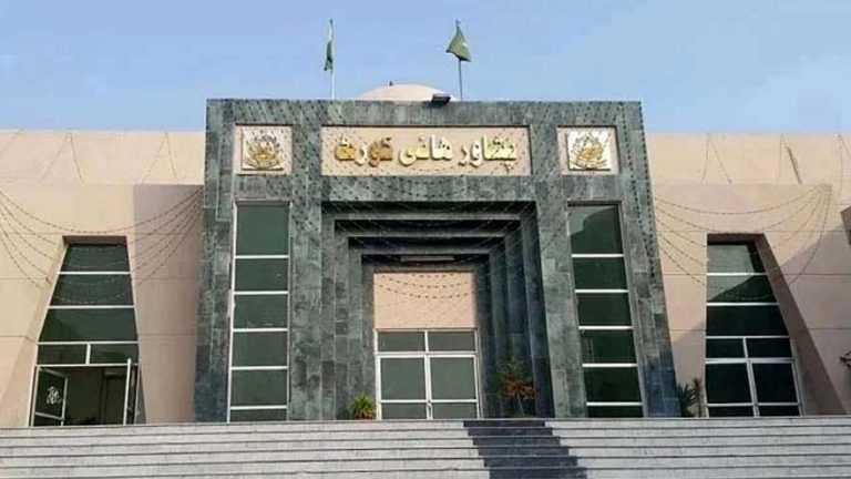 خیبرپختونخوا میں ایمرجنسی اور گورنر راج کے خلاف درخواستوں پر پشاور ہائی کورٹ 20 اکتوبر کو سماعت کرے گی