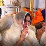 امرتسر کے گولڈن ٹیمپل میں سارہ علی خان کی زیارت کا جذباتی لمحہ وائرل